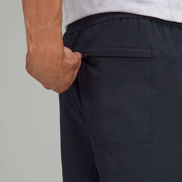 Lululemon Size XL Dark Navy Blue Men's 5" Bowline Shorts Stretch Ripstop - Picture 10 of 12